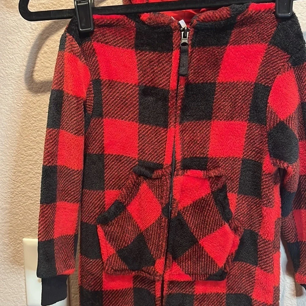 Cat & Jack Buffalo Plaid Plush Fleece One Piece Sleeper with Hood Size 4 Red